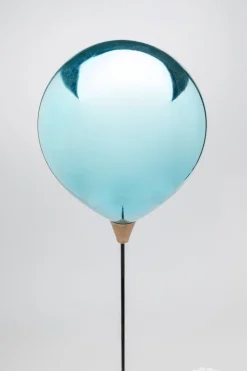Dekoracja stojąca chłopiec i balon 96 cm