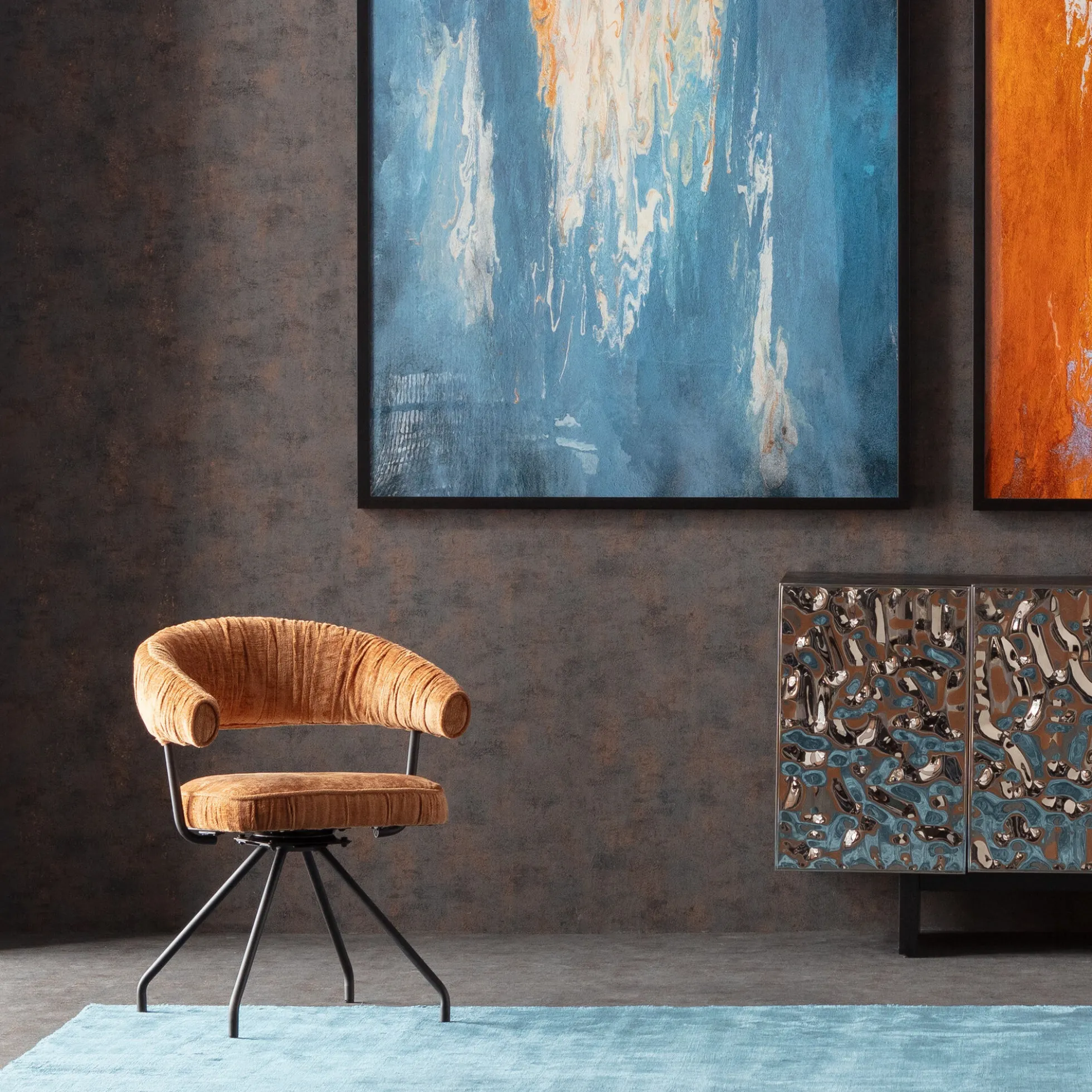 Krzesło z podłokietnikami obrotowe w kolorze brązowym nogi czarne 58x78 cm