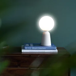 Lampa stołowa beżowa klosz szklana kula Ø16x31 cm