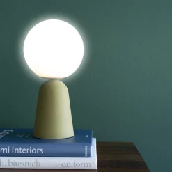 Lampa stołowa zielona klosz szklana kula Ø16x31 cm