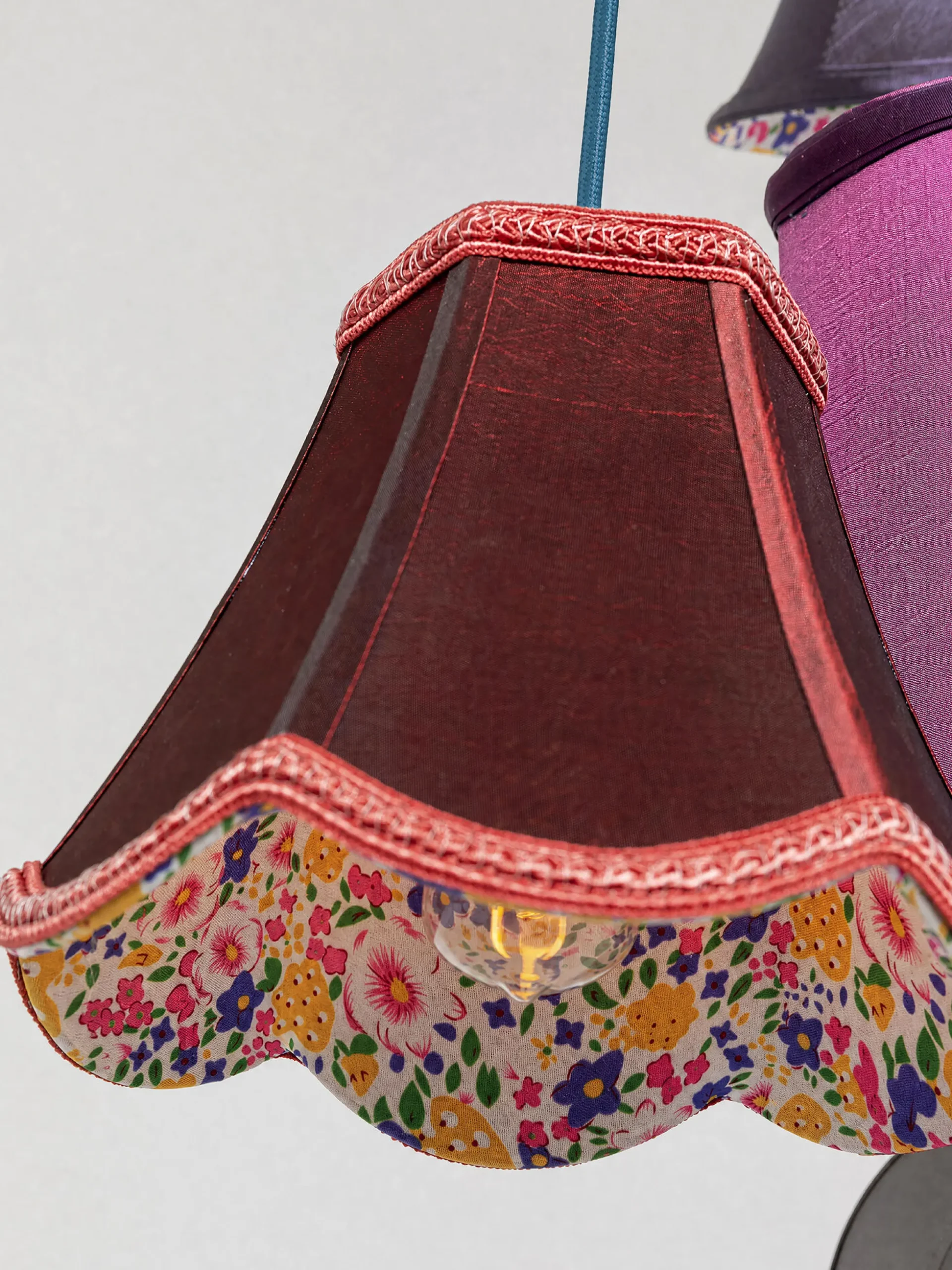 Lampa wisząca Saloon Flowers 9L 60x110 cm kolorowa