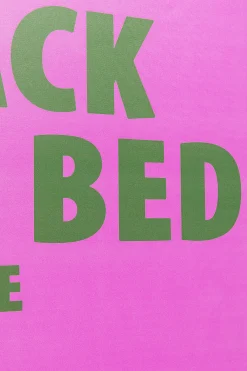Obraz różowy z zielonym napisem Come Back To Bed Please 40x50 cm