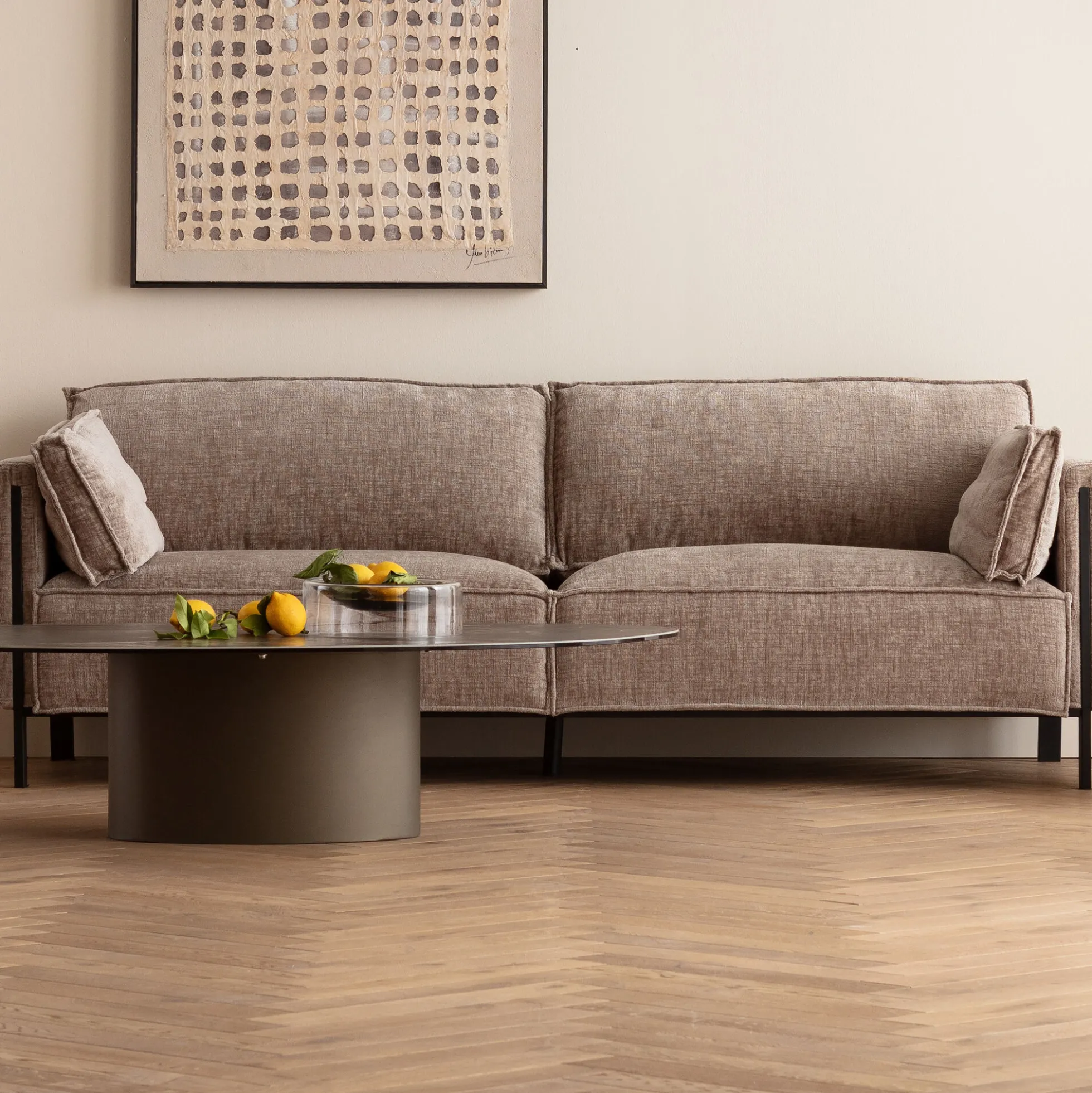 Sofa 3-os. tapicerowana w kolorze szarym nogi stal czarne 233 cm